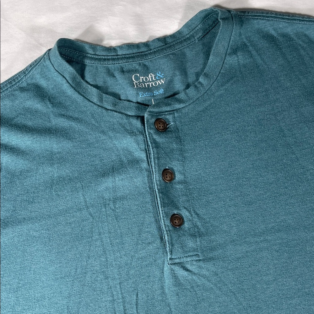 Croft & Barrow mens blue Extra Soft long sleeve 3 button henley shirt - size L